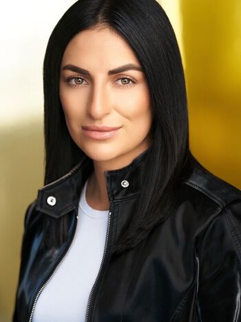 Sonya Deville