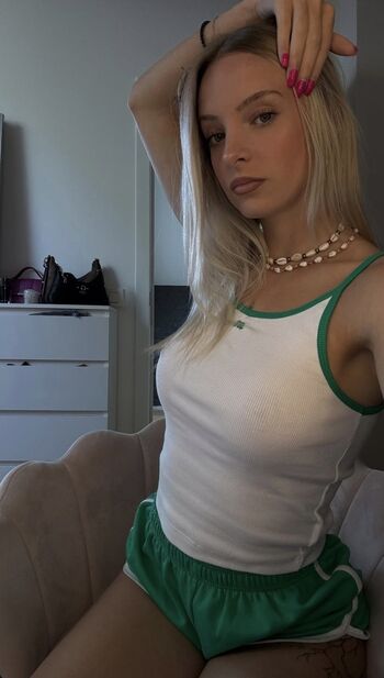 Full leaked Zelonguinho/ private onlyfans photo