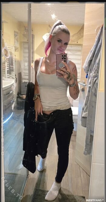 sweetblondie94