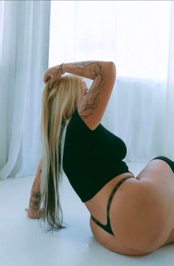 tattedbblonde