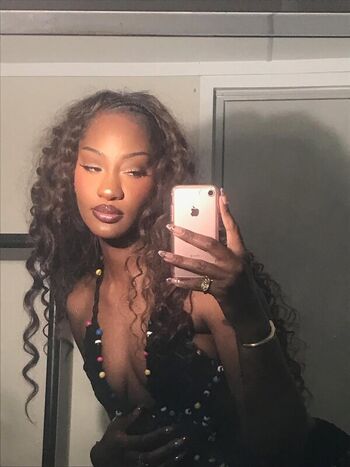 Full leaked Malayaax / private onlyfans photo