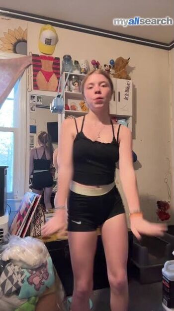 They_hate_lizzie16