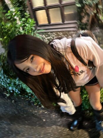 tiny.pretty.j