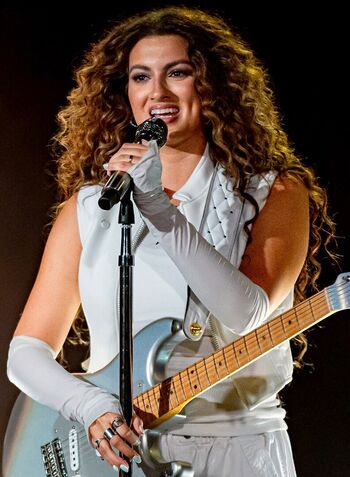 Tori Kelly