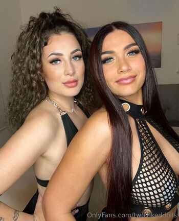 twoinkeddolls