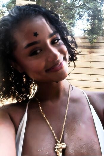 Full leaked Carolina cherry/ private onlyfans photo