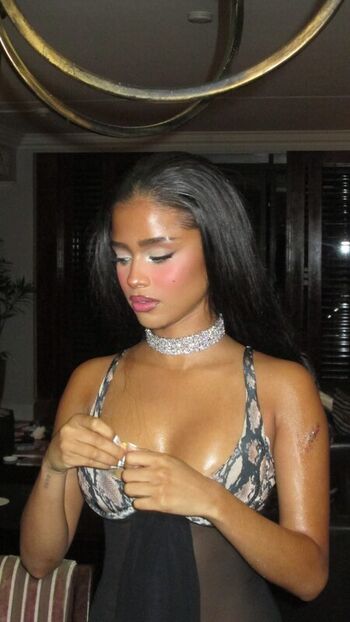 Full leaked Queen sosa/ private onlyfans photo