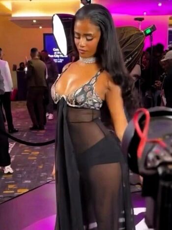Full leaked Itsassia/ private onlyfans photo