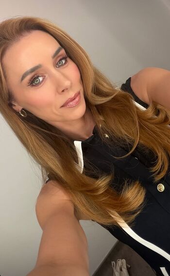 Una Healy