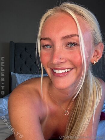 urefavoriteblondevip