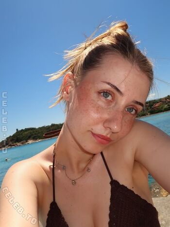 veylarenee