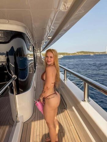 Virgínia Fonseca