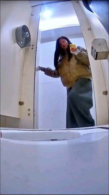 Voyeur Asian Pissing Toilet &Amp; Upskirts Only