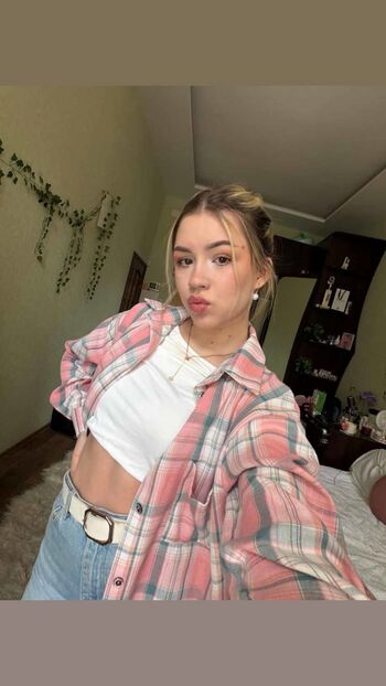Full leaked Jholladay/ private onlyfans photo
