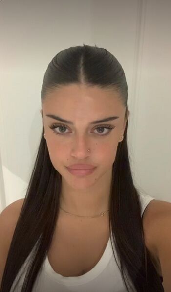 Full leaked Tayler hills/ private onlyfans photo