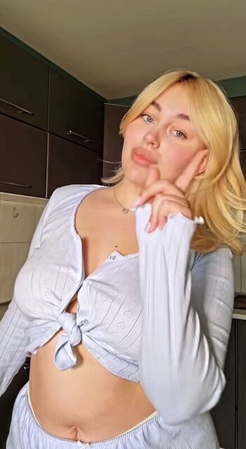 Full leaked Kelly key/ private onlyfans photo