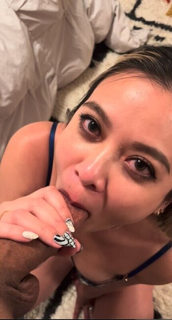 Full leaked Emilyvera/ private onlyfans photo