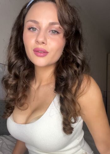 Full leaked Cami kova/ private onlyfans photo