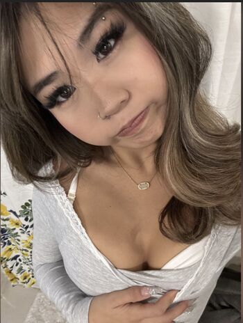 Full leaked Emily ratajkowski / private onlyfans photo