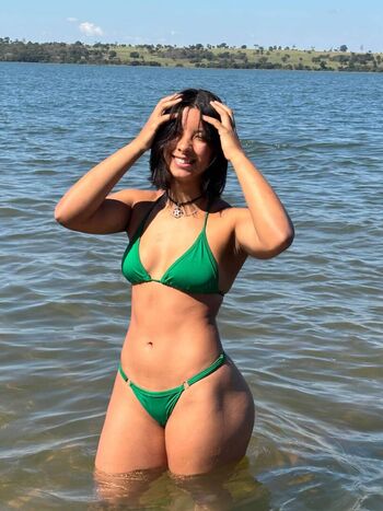Women In Bikinis