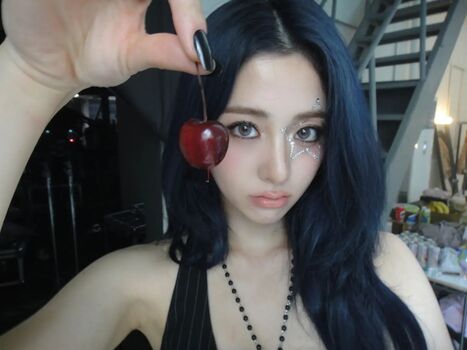 WomenK-pop
