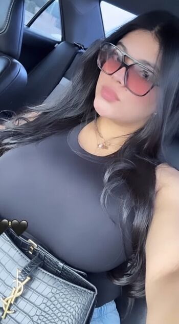 Xyanely222