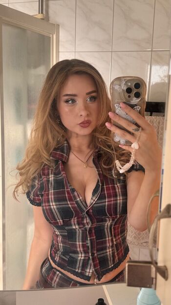 Full leaked Yaboielina private onlyfans photo