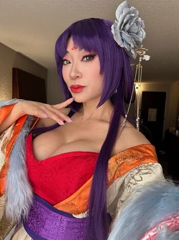Yaya Han