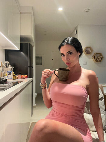 yvonne_bar