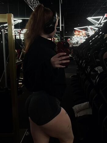 Zoe Tierney